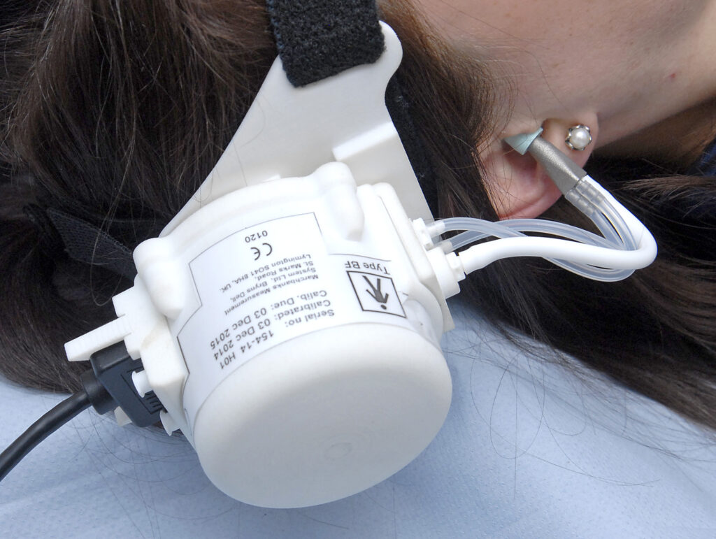 Measuring intracranial pressure using the mp6 micropump